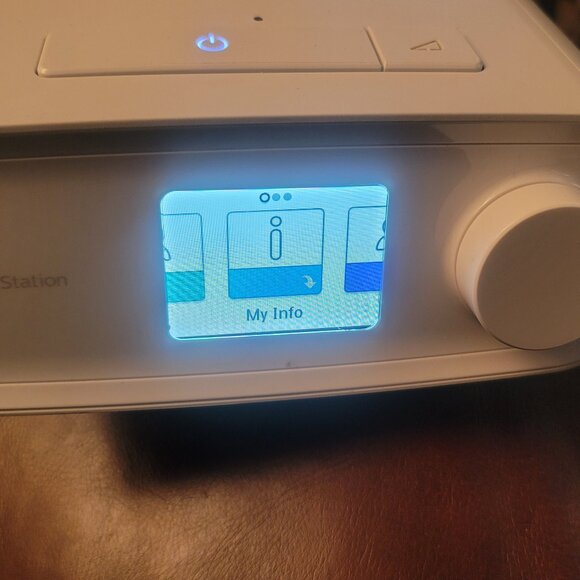 Philips DreamStation CPAP with Accessories - Picture 12 of 15